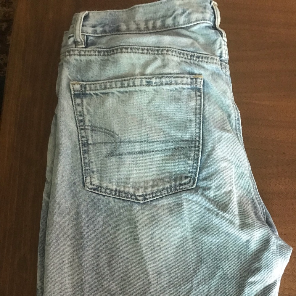 Women’s AE boyfriend jeans